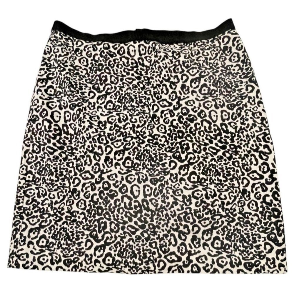 Ann Taylor Chic with a Modern Twist – Leopard Print Skirt (Size 10)